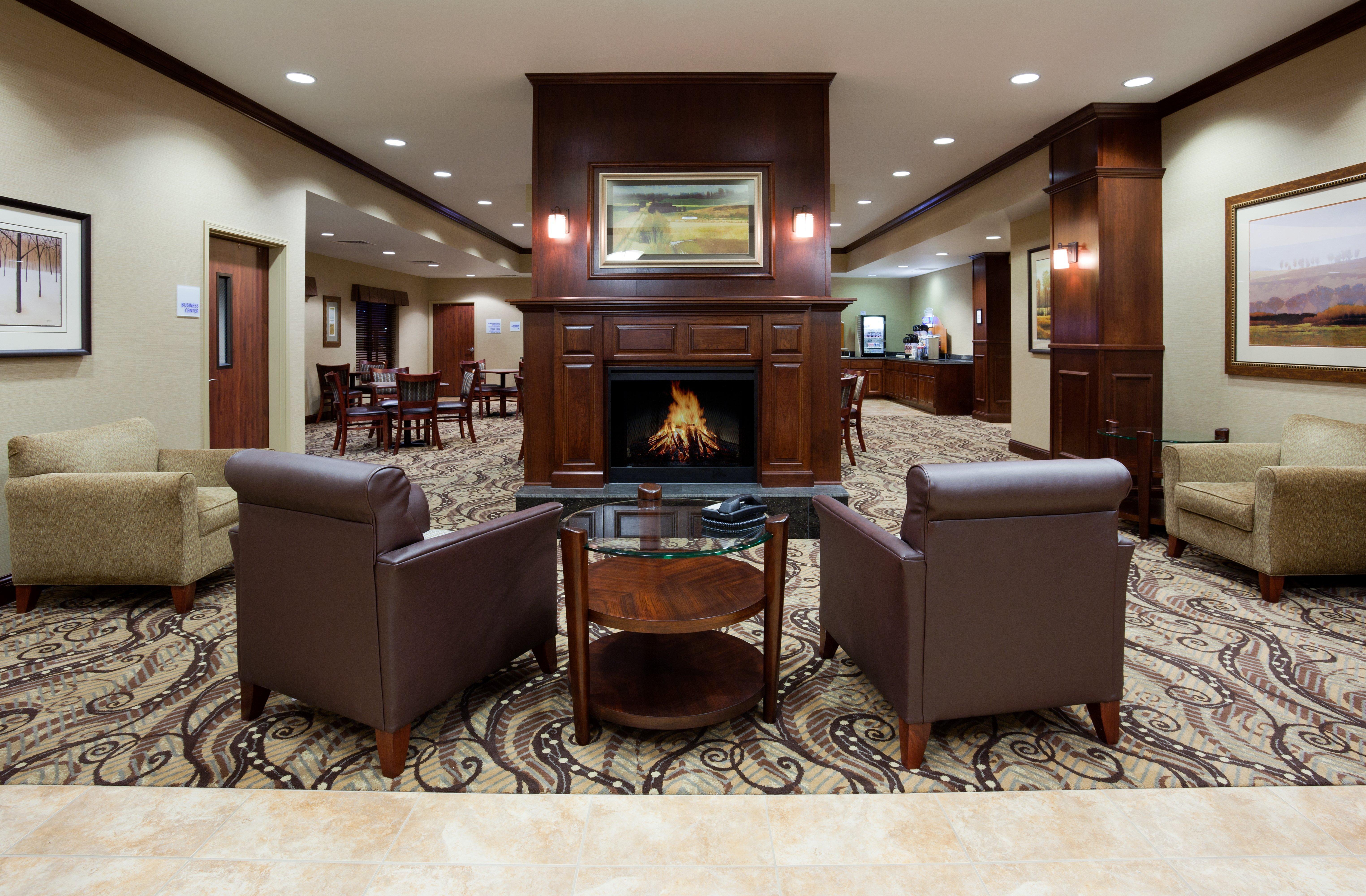 Holiday Inn Express & Suites - Mason City By Ihg Ngoại thất bức ảnh